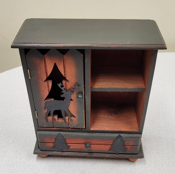 Deer and Pine Trees Cottage Cabinet - Picture 4 of 8